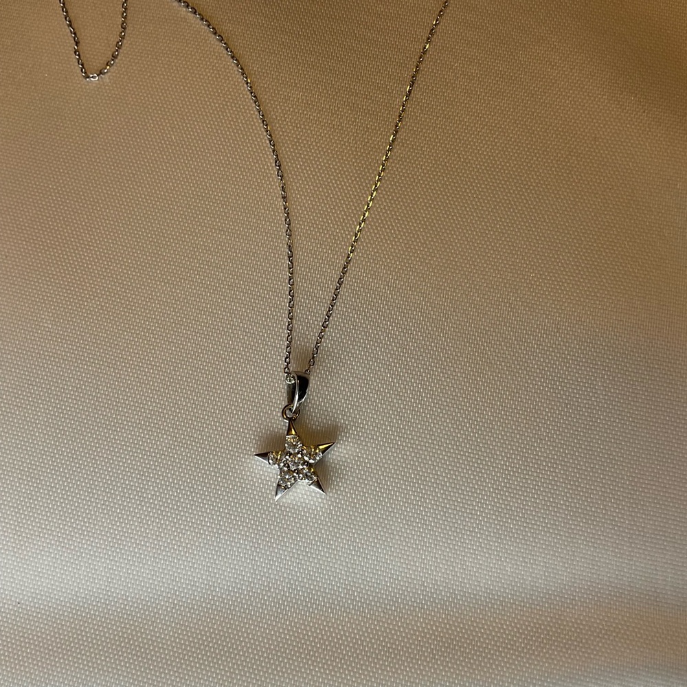 Fine Diamond Star Necklace Dazzling 14k White Gold
